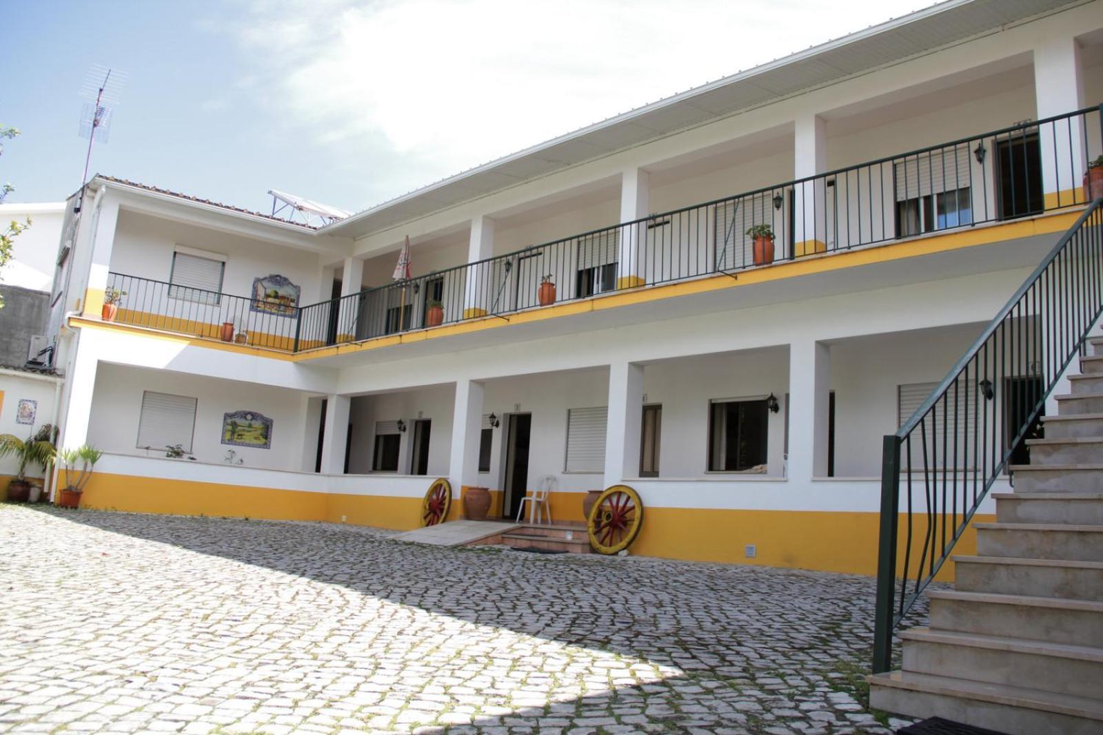 Costa Brava Alojamento Benedita Exterior photo